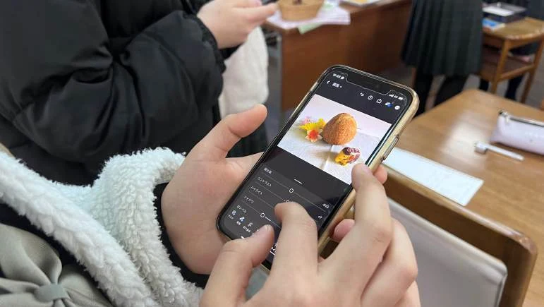 スマートデバイスで学ぶ料理撮影 — 撮影した写真の確認・編集